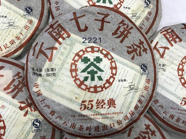 清代黄花梨盒子拍卖市场解析：行情、价格与收藏价值