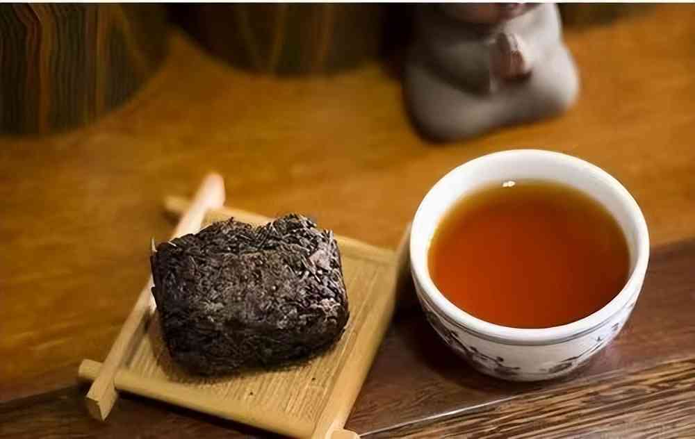 普洱茶底部黑色是什么茶叶品种？