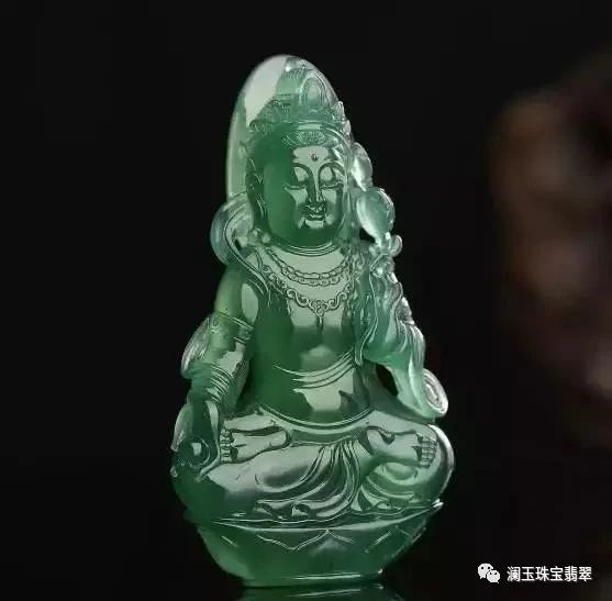 澳洲芙蓉翠是什么玉石做的：探讨这种神秘石头的来源和特点