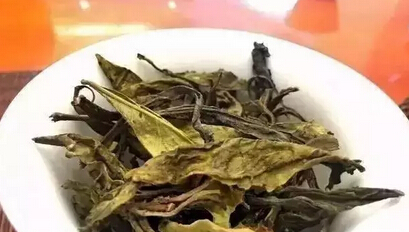 新探究普洱茶叶的颜色，品味不同年份的独特风味