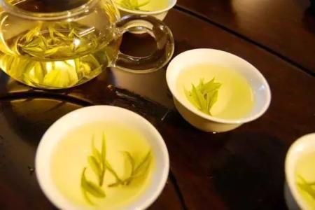 各种茶的特征介绍：绿茶、红茶、乌龙茶、白茶、黄茶的特点与区别