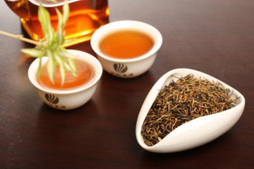 各种茶的特征介绍：绿茶、红茶、乌龙茶、白茶、黄茶的特点与区别