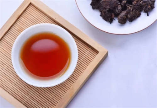 湖南狗脑贡红茶：大师级技艺与独特口感的完美结合，价格实又高品质