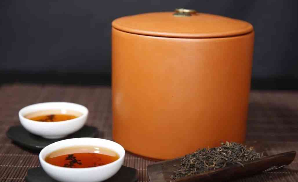 家庭存放普洱茶的方法：掌握4点，让普洱茶更香醇！