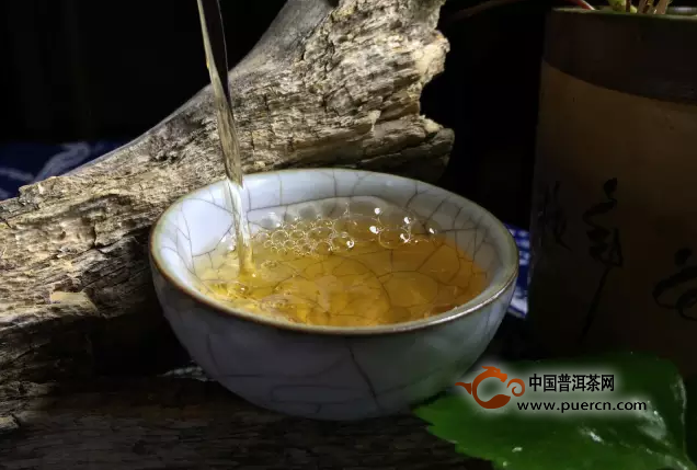 普洱茶香与油点：一种独特的茶油搭配体验