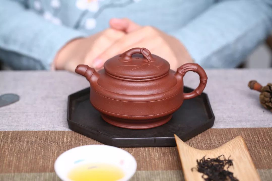 新茶水过量导致的失眠：如何正确饮茶保持良好的睡眠质量？