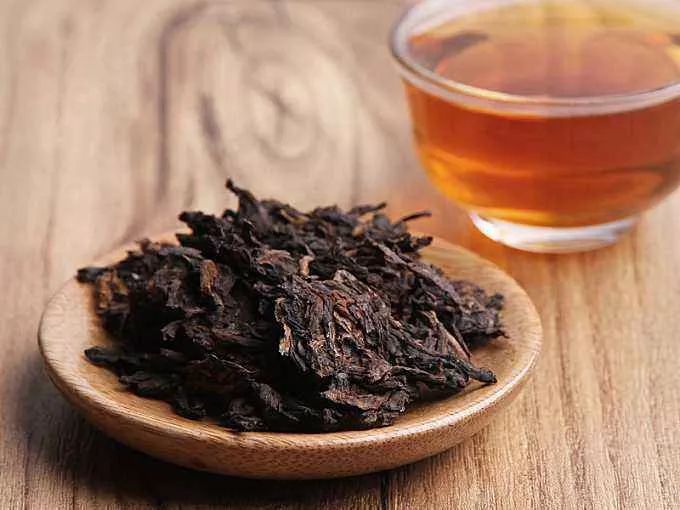 中国四大普洱茶种类及其特点：生茶、熟茶、青茶和红茶的详细介绍