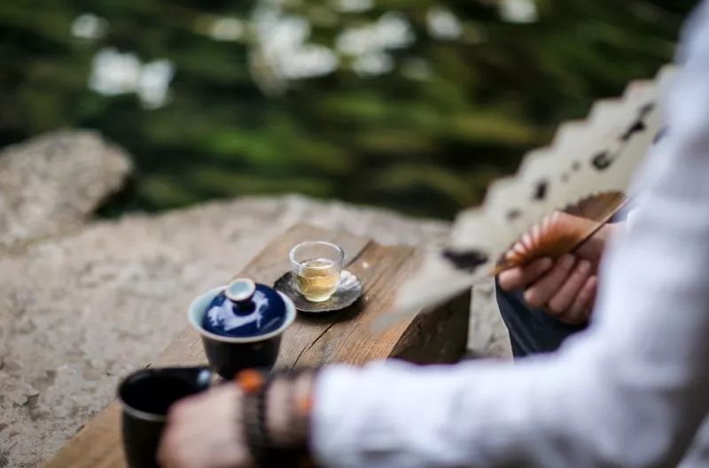 男人下火喝什么茶？详解各种茶的功效与适用症状，助你轻松解决身体燥热问题