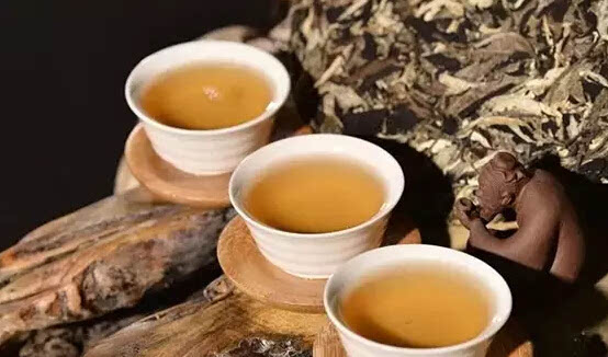 男人下火喝什么茶？详解各种茶的功效与适用症状，助你轻松解决身体燥热问题