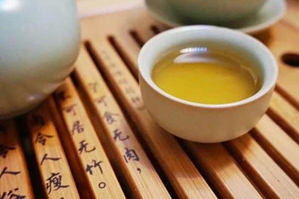 失眠者的理想茶饮：哪些茶叶有助于改善睡眠？