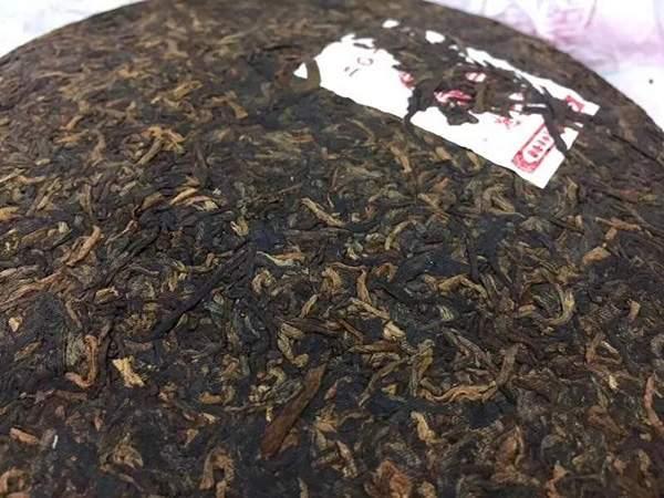 普洱熟茶喝起来的味道和香气是怎样的？