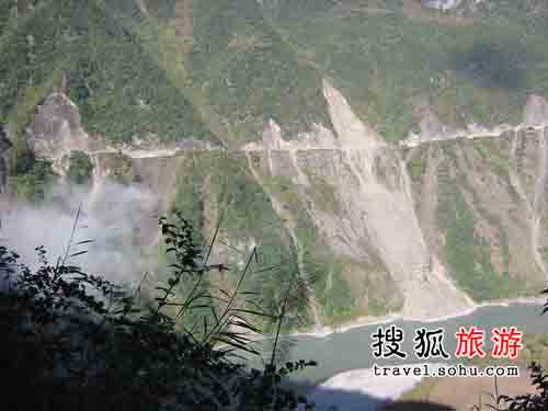 怒江高黎贡山旅游胜地全方位攻略：景点介绍、游玩路线、住宿餐饮一应俱全