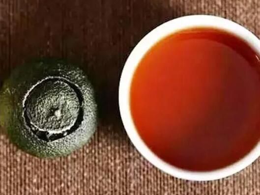 小青柑普洱茶：熟普洱还是生普洱？如何鉴别？