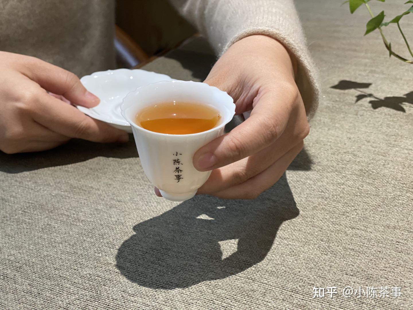 全方位解决瓷杯泡红茶后茶渍困扰：有效去除方法与清洁技巧大全