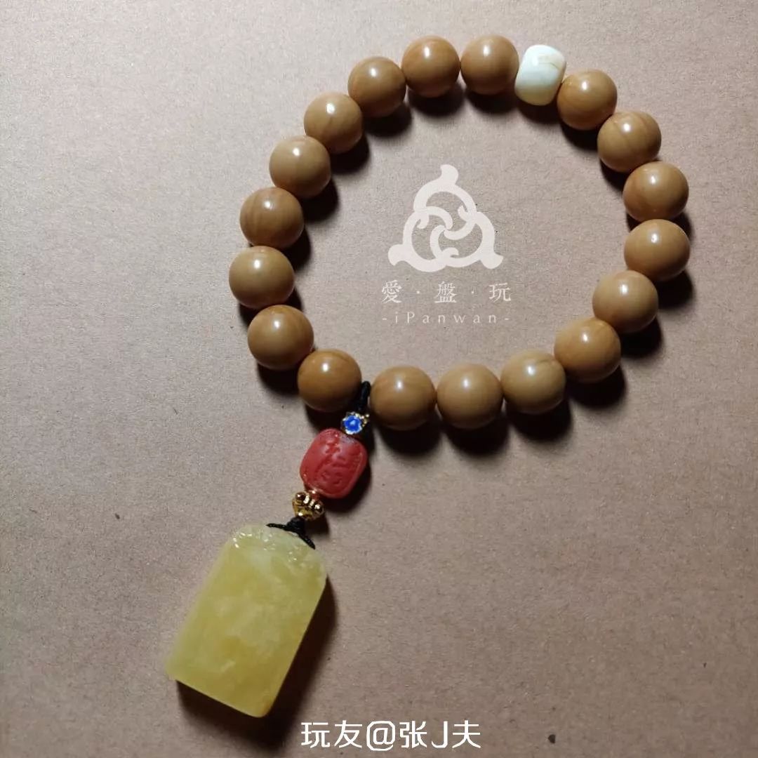 老山檀和田玉加蜜蜡手串搭配：是否美观？