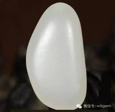 羊脂白玉泛青好吗？值钱吗？怎么养？