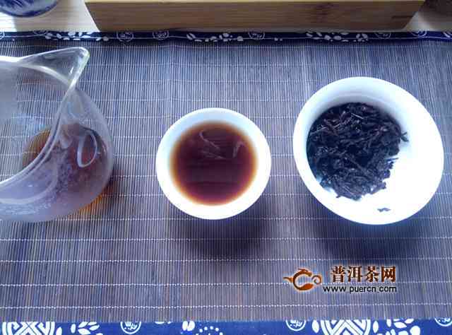 布朗春韵普洱茶357克：布朗古韵生茶，价格实。