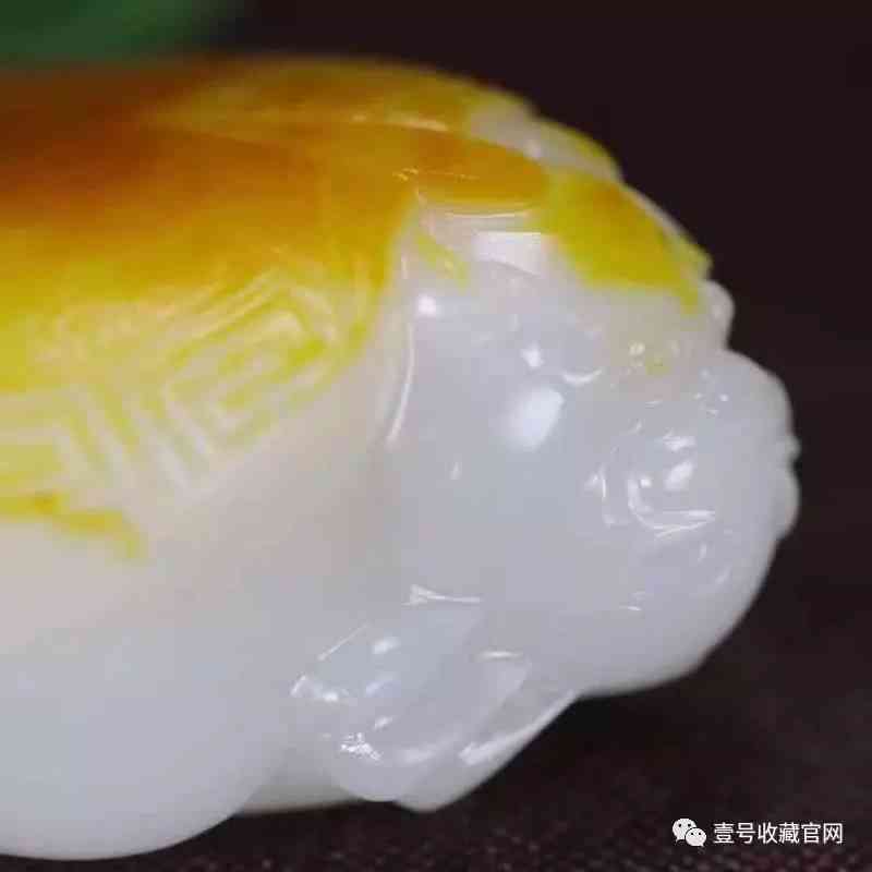 昆仑玉冰种双鱼：品质卓越，独具魅力