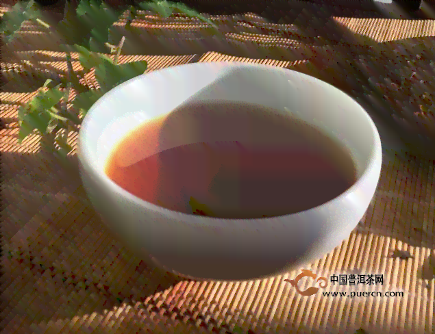 普洱茶出油好还是不出油好：探讨两种状态下的普洱茶口感及功效差异