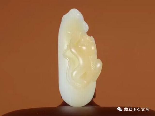 雪玉，翡翠与和田玉：一场视觉盛宴中的极品之争