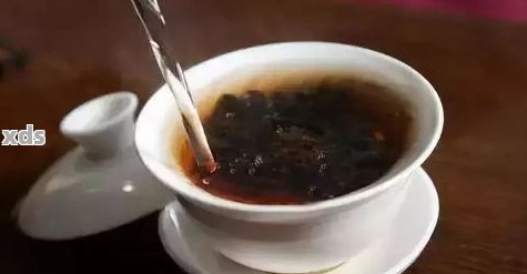 喝普洱茶后皮肤长包包怎么回事：探讨普洱茶对皮肤的影响及原因