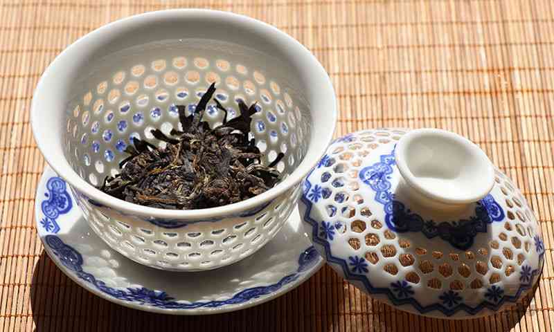 2019老班章普洱茶价格：饼，生茶与年份解析