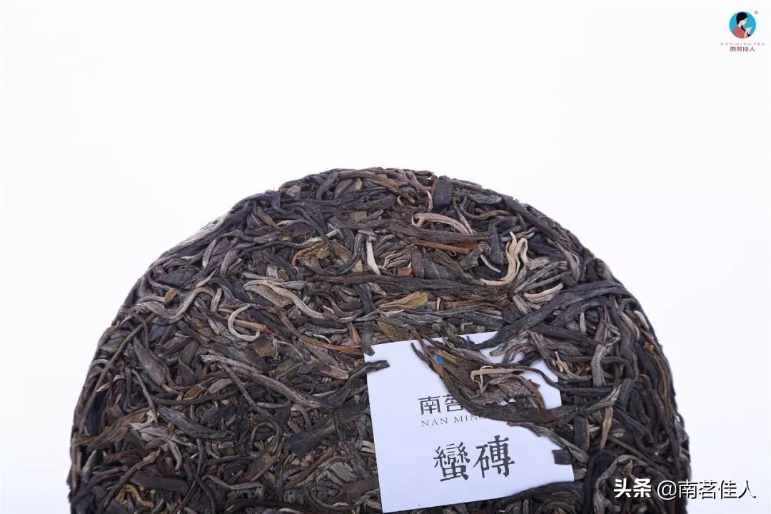 蛮砖普洱茶多少钱一块