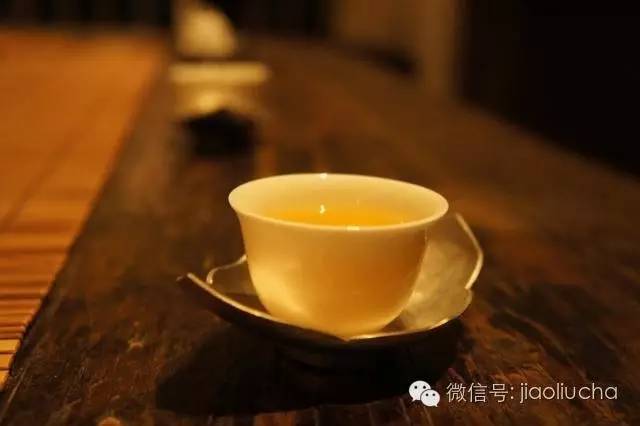 茶之魅力：如何品味、欣与表达对茶的深深热爱