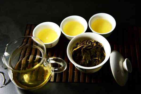 普洱茶的热度：热茶与普洱茶的关系、功效及冲泡方法详解