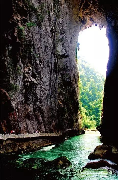 水磨沟景点：乌木齐必去十大景点之一，美丽景区尽在其中