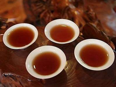 黑茶、普洱茶口感对比：深入解析两种茶叶的独特风味与区别