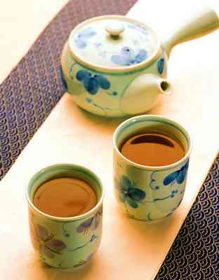 从原料到口感：绿茶、红茶、普洱茶的加工工艺详解