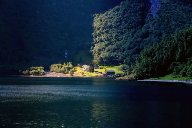 飘花和半山水哪个好看