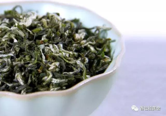 从一芽两叶中提炼的茶品：制作方法、功效与口感全解析