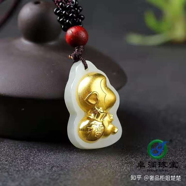 新 金镶玉饰品：老年人的优雅之选，是否适合您？