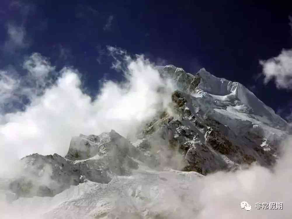 昆仑山的玉珠峰与玉虚峰：神话传说与自然奇观的完美结合