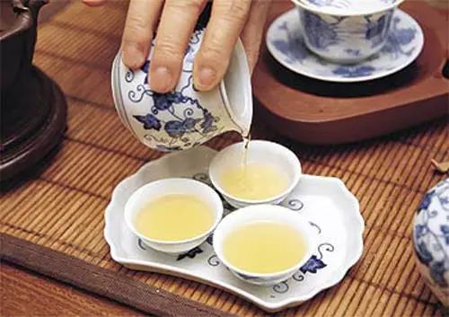 茶艺之道：掌握泡茶的先后顺序与仪式感