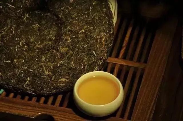 普洱茶小金沱和茶饼