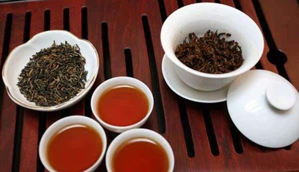 高血压患者：红茶还是绿茶更有益？楂樿的功效如何？