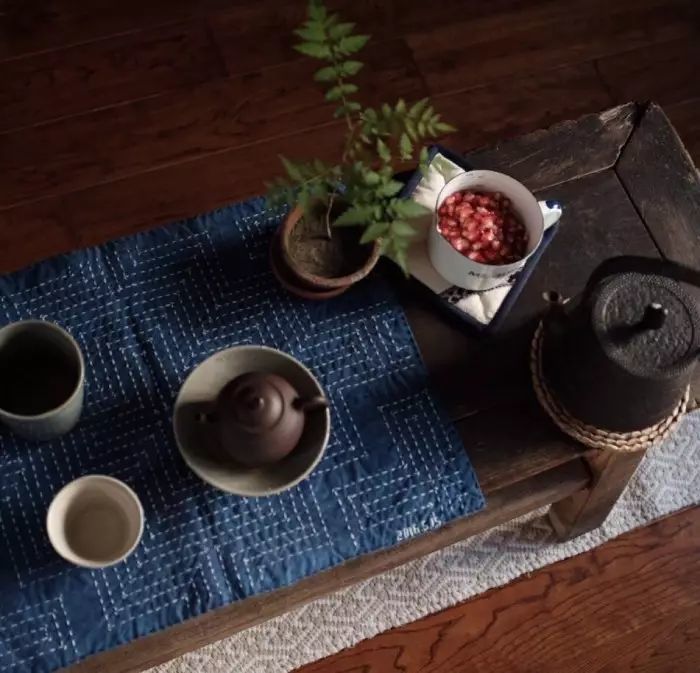 新 在忙碌中寻找片刻静，品味一杯淡淡的清茶的诗意