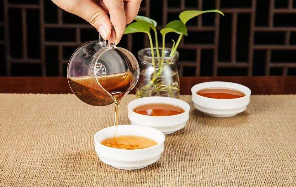 富硒红茶的种类与特性：从茶叶科学的角度探究这一特殊品种