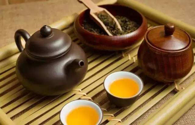 根据节喝茶的原则是什么：春饮花茶理气