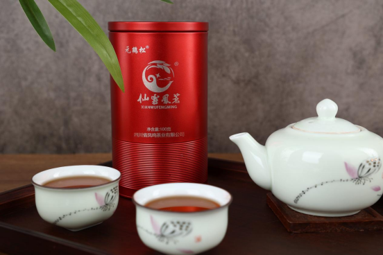 红茶的种植与制作：探索茶树的生长过程、品种选择和茶叶加工工艺