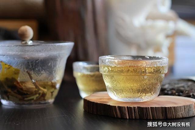 打开的茶叶放冰箱里能放多久不坏：茶叶冰箱保存时间解析