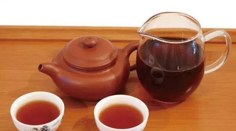 为什么普洱茶要洗茶2次比较好：普洱茶冲泡的两次洗茶过程及其原因