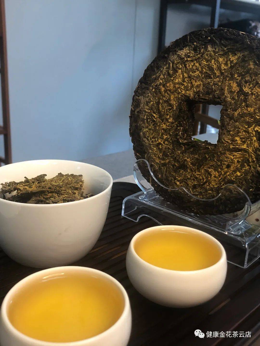 普洱茶金花绽放：岁月的馈赠，品茗的艺术