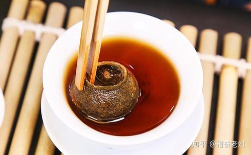 小青柑普洱茶与普洱茶：哪种更好喝？它们的区别是什么？