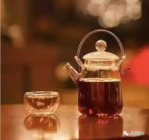 早上喝茶会不会失眠：探究茶叶对睡眠的影响