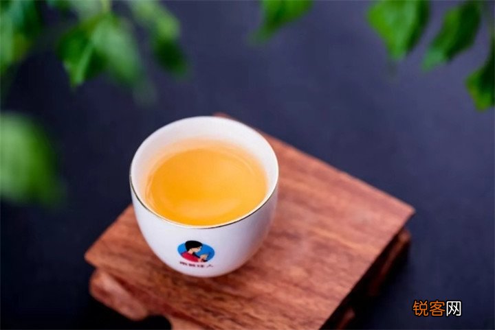 冬天喝熟茶的好处及适宜性：了解如何在寒冷节里享受茶叶的益处