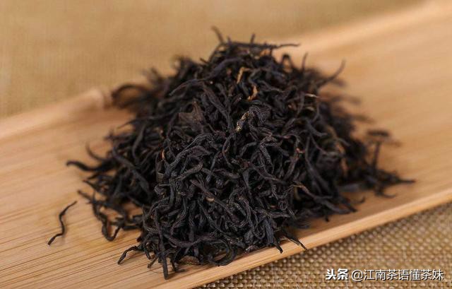 日饮茶：红茶与绿茶哪款更适合？如何选择？